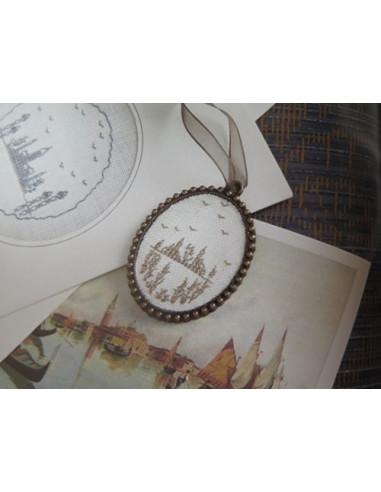 Broche ovale coloris bronze antique - 50 x 40 mm