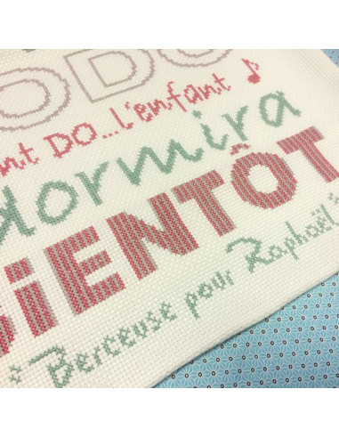 Lili Points - Plaid pour bébé - Fiche de broderie au point de croix compté