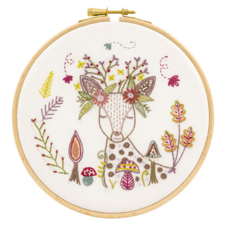 Kit de broderie traditionnelle "Biche oh ma biche !" de Un Chat dans l'aiguille