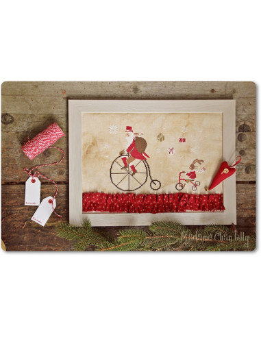 Madame Chantilly - Santa on the bike - fiche de point de croix compté