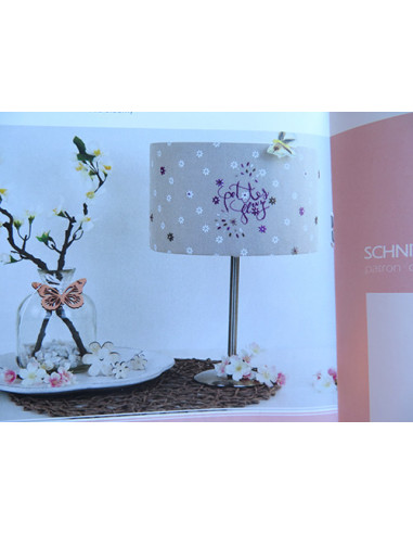 Brochure Zweigart - Bloomy - motifs en broderie traditionnelle