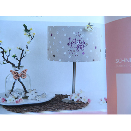 Brochure Zweigart - Bloomy - motifs en broderie traditionnelle