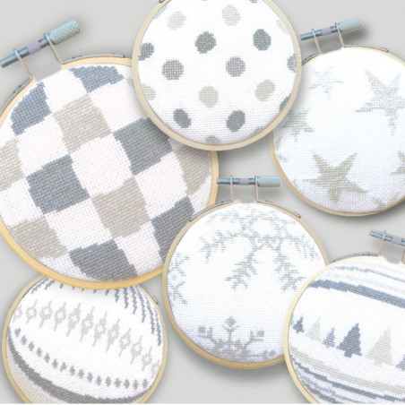 Lili Points - Les Boules de Noël 1 - Fiche de broderie au point de croix compté
