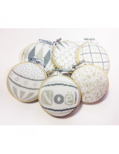 Lili Points - Les Boules de Noël 2 - Fiche de broderie au point de croix compté