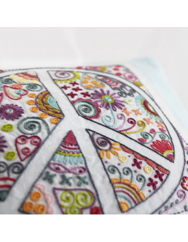 Kit de broderie traditionnelle "Collection Zen N°2 - Yin Yang" de Un Chat dans l'aiguille
