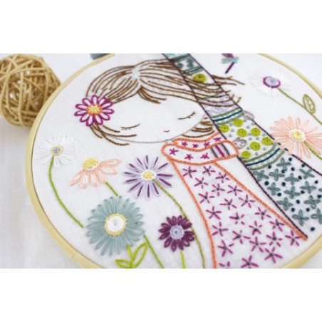 Kit de broderie traditionnelle "Quand Salomé se ressource" de Un Chat dans l'aiguille