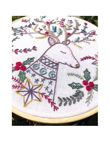 Kit de broderie traditionnelle "Le roi de la forêt" de Un Chat dans l'aiguille