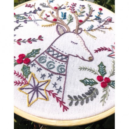 Kit de broderie traditionnelle "Le roi de la forêt" de Un Chat dans l'aiguille