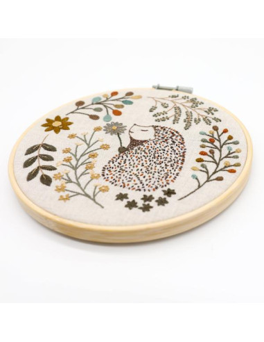 Kit de broderie traditionnelle "Simon le hérisson" de Un Chat dans l'aiguille