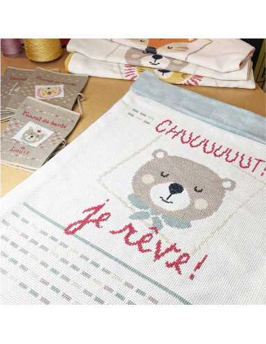 Lili Points - Plaid Bébé Ourson - Fiche de broderie au point de croix compté