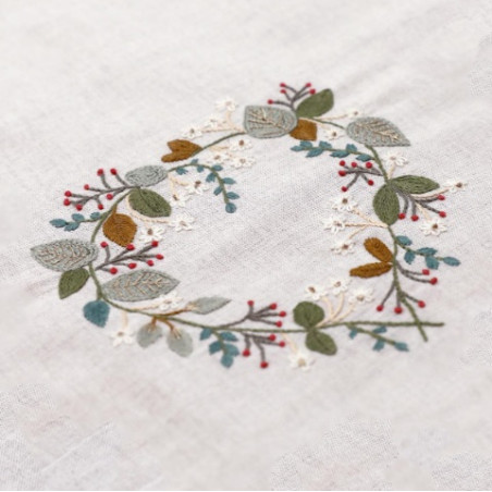 Planche custo de broderie traditionnelle "Broderie printanière N°6" de Un Chat dans l'aiguille
