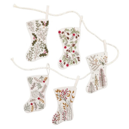 Kit de broderie traditionnelle "Guirlande de Noël" de Un Chat dans l'aiguille