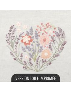Kit de broderie traditionnelle "Souffle de lavande (Cœur à broder de Juillet)" de Un Chat dans l'aiguille