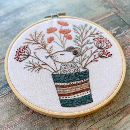 Kit de broderie traditionnelle "Rémi la souris" de Un Chat dans l'aiguille