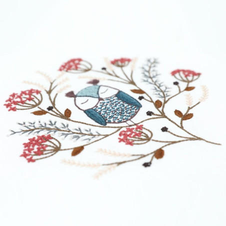 Kit de broderie traditionnelle "Antoinette la chouette" de Un Chat dans l'aiguille