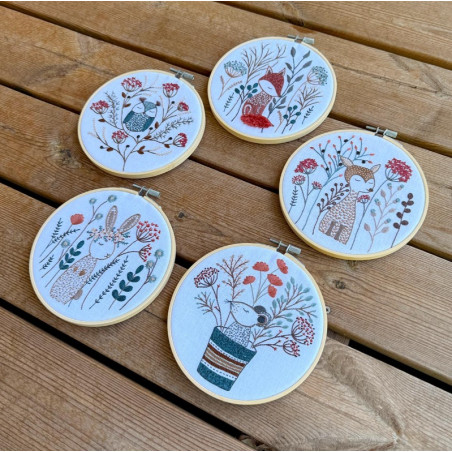 Kit de broderie traditionnelle "Antoinette la chouette" de Un Chat dans l'aiguille