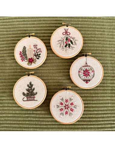 Kit de broderie traditionnelle "Sous les étoiles" de Un Chat dans l'aiguille